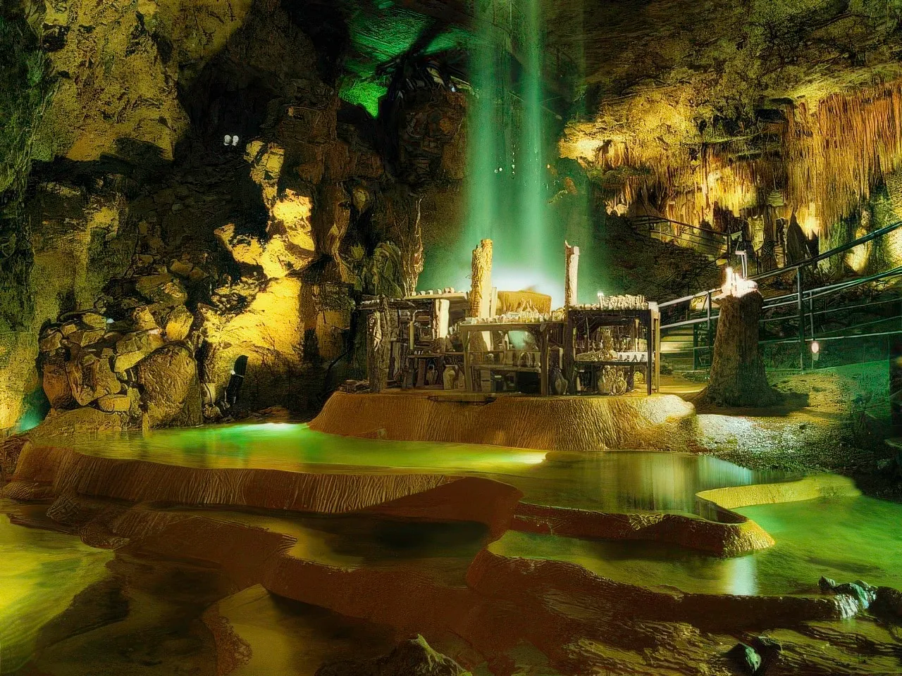 Grottes & Gouffre